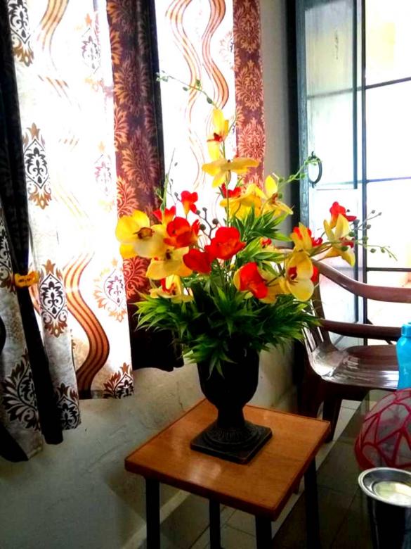Free stock image of Artificial flowers in vase created by RAVI RANJAN GOSWAMI