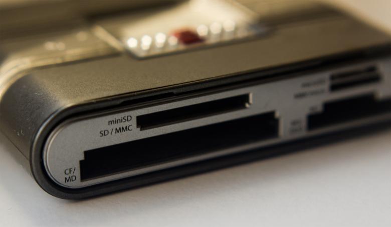 Free stock image of Memory Card Reader created by Alen