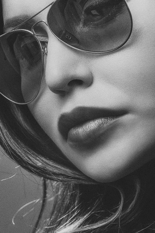 Free stock image of Female Model with Sunglasses - Black and White created by Alexander Krivitskiy
