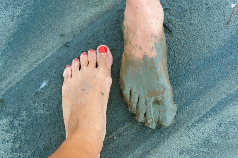 Free stock image of Walking barefoot on the sand created by Nadezhda