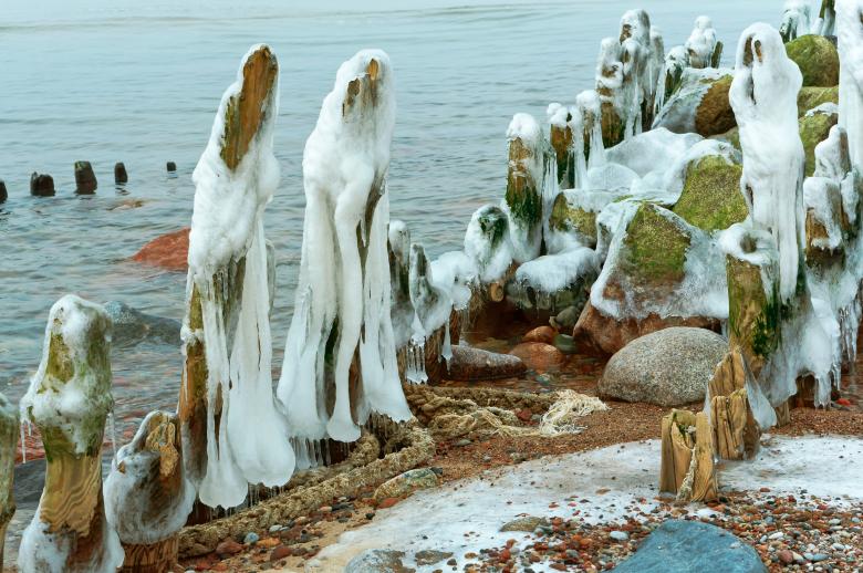 Free stock image of Ice-covered sea coast created by Nadezhda