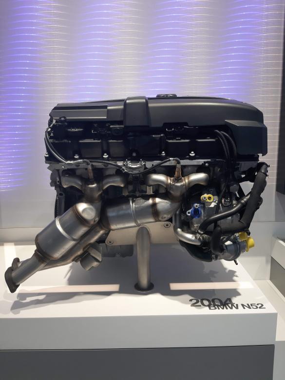 Free stock image of BMW Car Engine created by Mohamed Mbarki