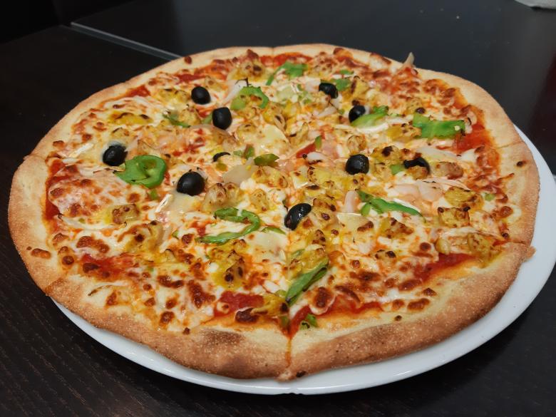 Free stock image of Delicious Pizza created by Mohamed Mbarki