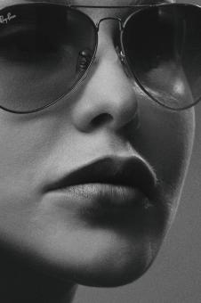Free Stock Photo of Model with Glasses - Black and White Portrait