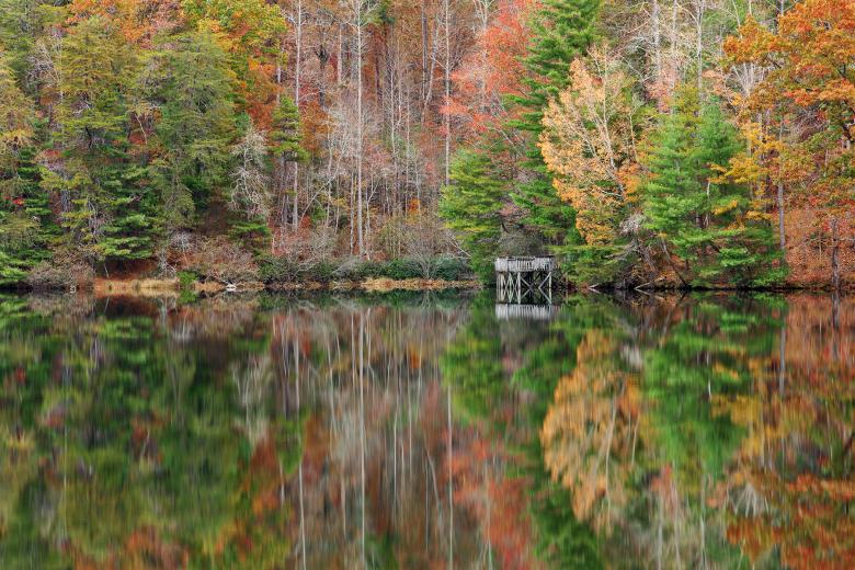 Free stock image of Autumn Unicoi Reflections created by Nicolas Raymond