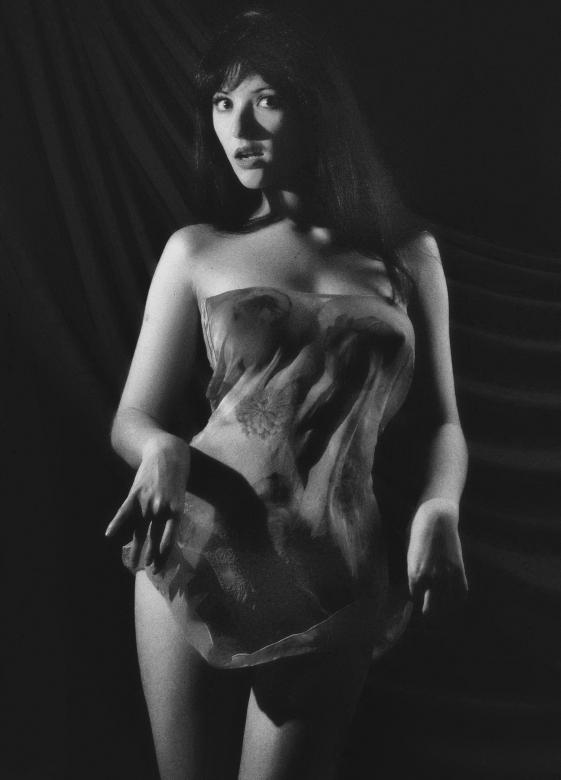Free stock image of Pretty Woman Posing - Black and White created by Alexander Krivitskiy