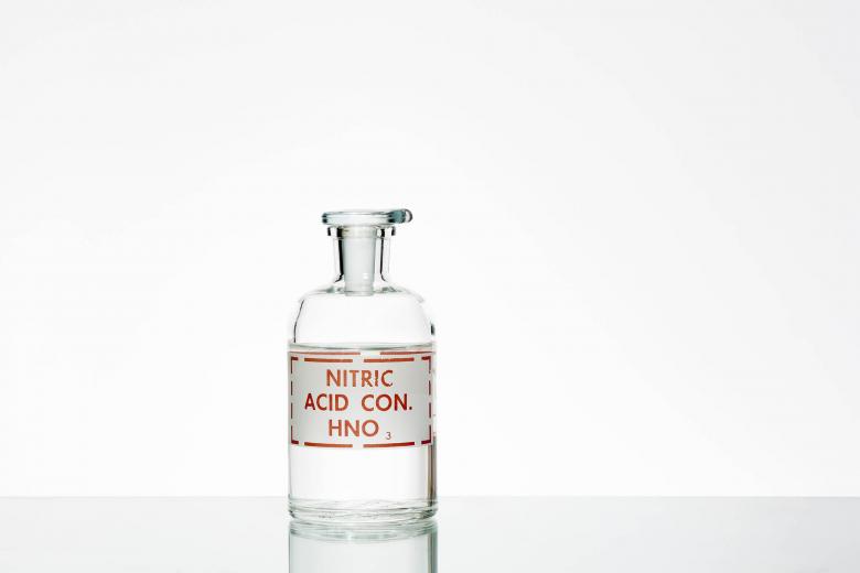 Free stock image of Nitric Acid created by Geoffrey Whiteway