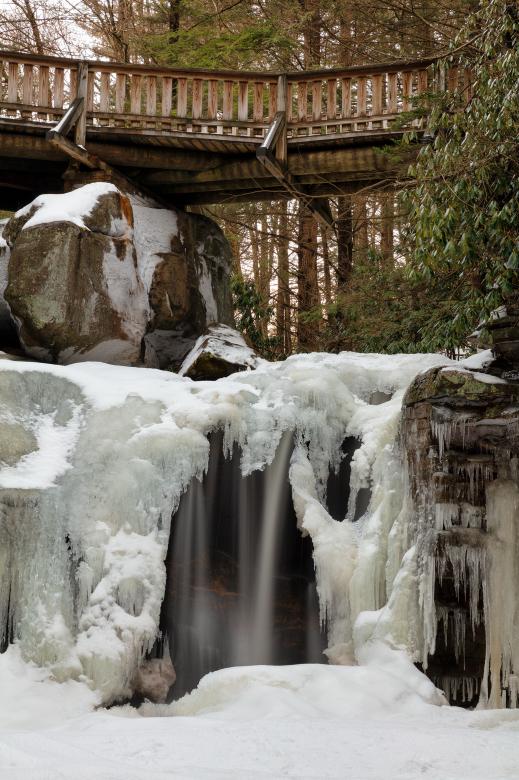 Free stock image of Elakala Winter Bridge Falls created by Nicolas Raymond