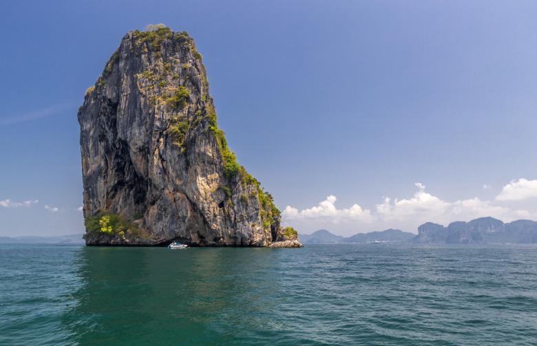 Free stock image of Thailand Cliff Island created by Erik Karits