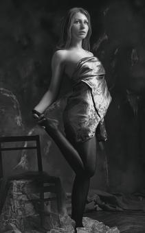 Free Stock Photo of Girl Posing for Fashion - Monochrome