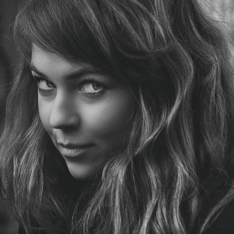 Free Stock Photo of Monochrome Portrait of a Girl