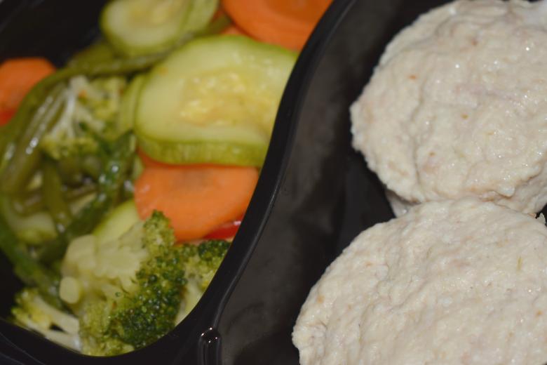 Free stock image of Vegetables and Cutlets created by NomeVizualizzato