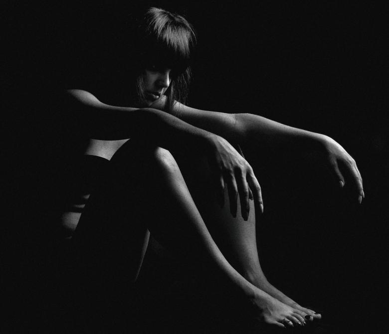 Free stock image of Female Model Sitting Down - Black and White created by Alexander Krivitskiy