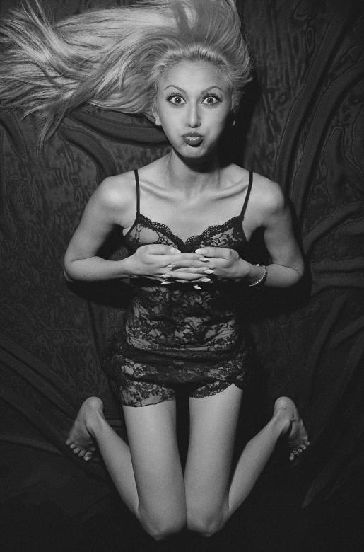 Free stock image of Blond Model Pouting - Black and White Portrait created by Alexander Krivitskiy