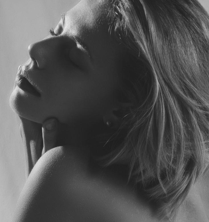 Free stock image of Sensual Female Profile - Monochrome created by Alexander Krivitskiy