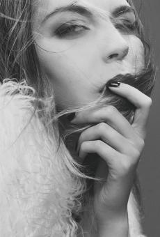 Free Stock Photo of Girl Fashion - Black and White Portrait