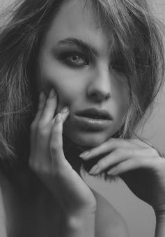 Free Stock Photo of Fashion Model Portrait - Black and White