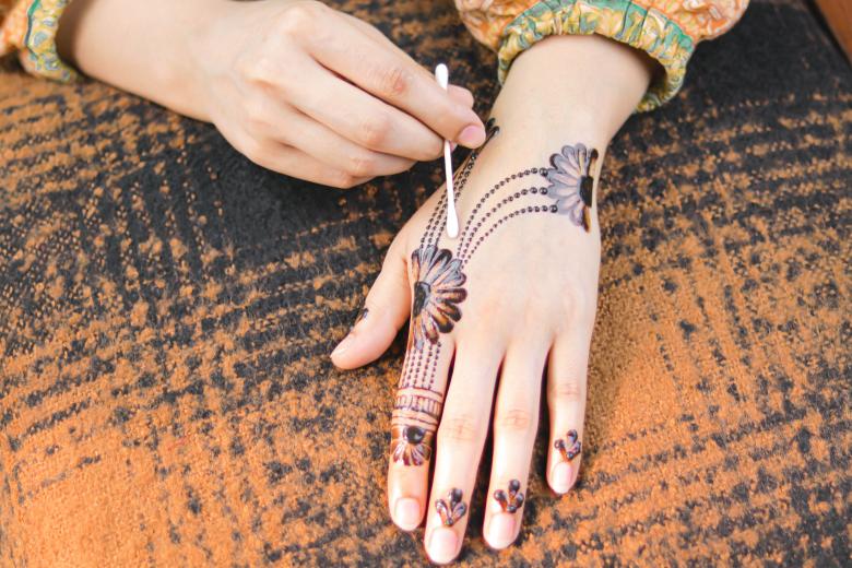 Free stock image of Girl Doing Henna Design created by Mehndi Training Center