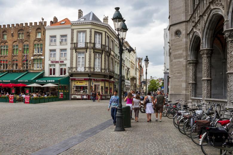 Free stock image of City Corner in Buges, Belgium created by Geoffrey Whiteway