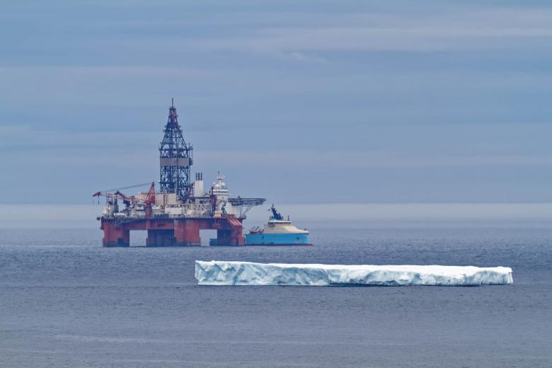 Free stock image of Oil rig and iceberg created by Geoffrey Whiteway