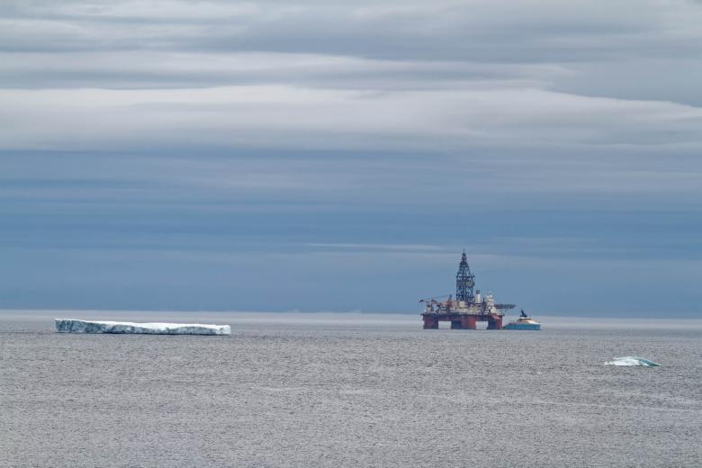 Free stock image of Iceberg and oil rig created by Geoffrey Whiteway