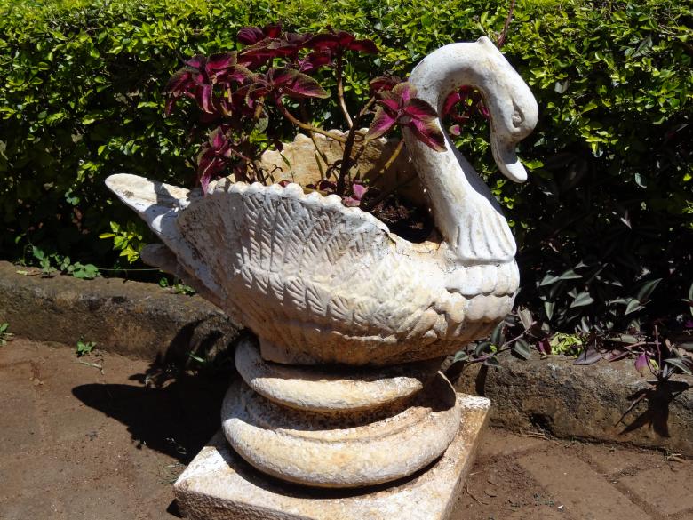 Free stock image of Flower Pot with Swan Design created by Mikel Tana