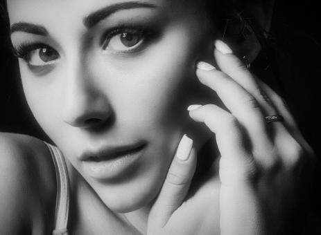 Free Stock Photo of Beautiful Portrait of Girl in Monochrome