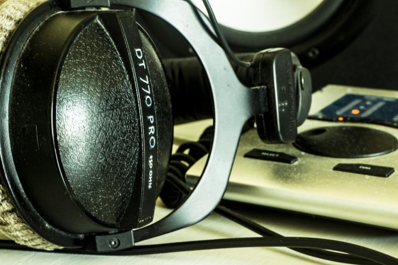 Free stock image of Vintage Headphones created by Taras Mulko