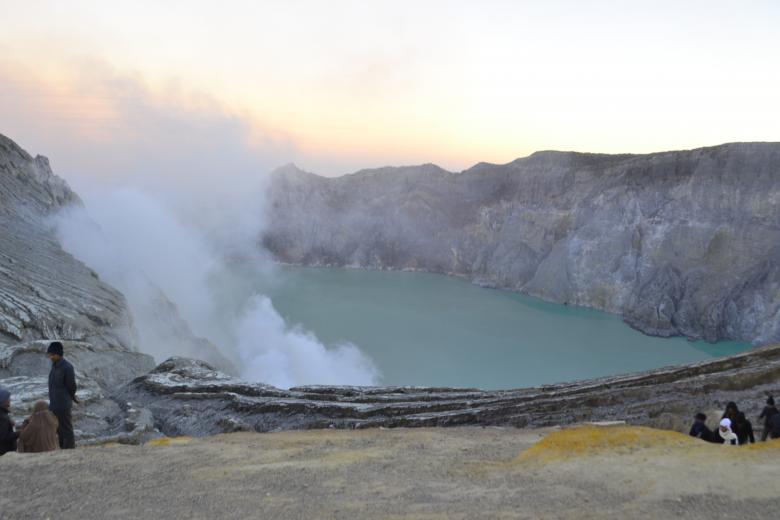Free stock image of Volcanic Activity at Kawah Ljen created by vanse