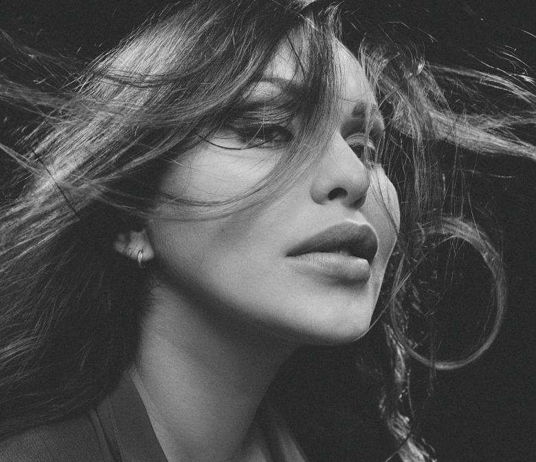 Free stock image of Dark Haired Fashion Model - Black and White created by Alexander Krivitskiy