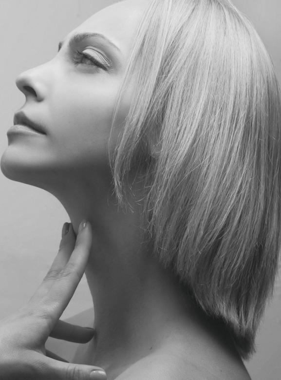 Free stock image of Blond Girl Monochrome Profile created by Alexander Krivitskiy