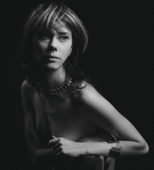 Free Stock Photo of Beauty Portrait - Dark Background - Monochrome