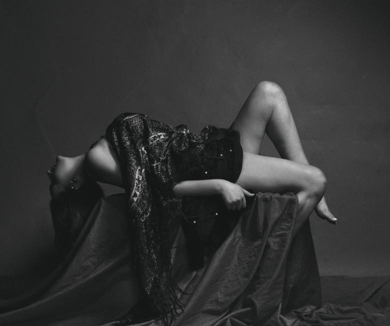 Free stock image of Model Posing on Table - Black and White Fineart created by Alexander Krivitskiy