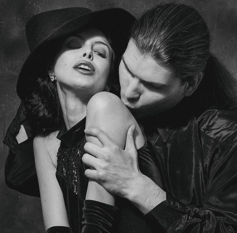 Free stock image of Passionate Couple - Black and White created by Alexander Krivitskiy