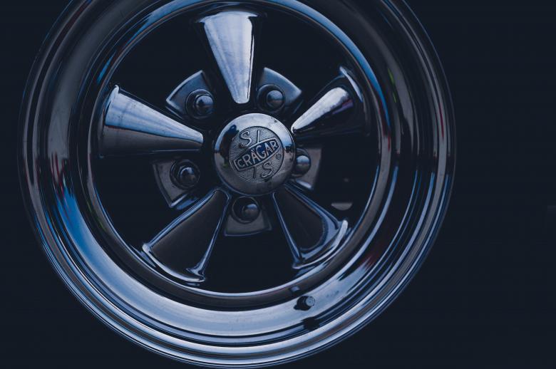 Free stock image of Classic Chrome Rim created by Oleg