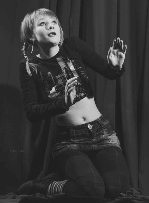 Free stock image of Girl Model Posing on Knees - Black and White created by Alexander Krivitskiy