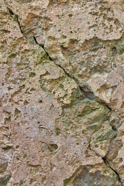 Free stock image of Kidwelly Cracks created by Nicolas Raymond