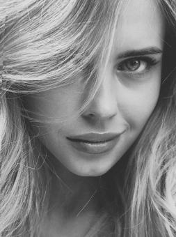 Free Stock Photo of Monochrome Portrait of Blond Beauty