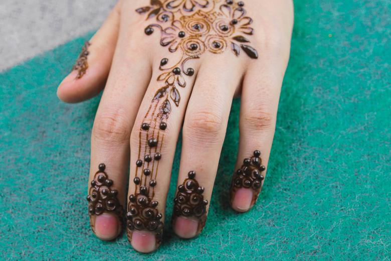 Free stock image of Beautiful Mehndi Design on Fingers created by Mehndi Training Center