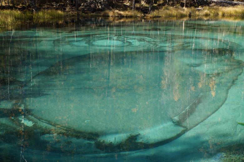 Free stock image of Geyser Lake created by VladLapine