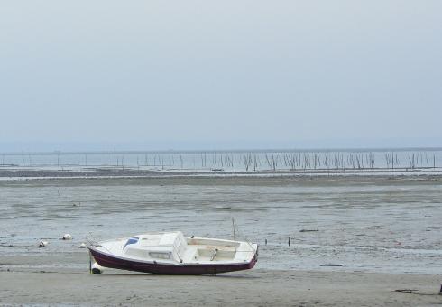 Small Boat on Beach at Arcachon Bay - Free Stock Photo