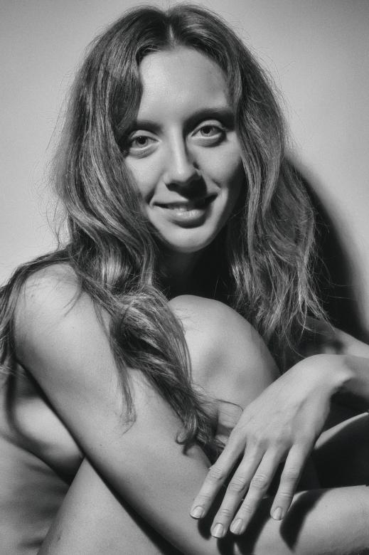 Free stock image of Young Woman Posing - Smile - Monochrome created by Alexander Krivitskiy