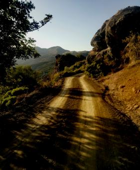 Free Stock Photo of A dangerous mountain road in Morocco