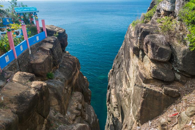 Free stock image of Koneswaram temple rocks at Trincomalee - Sri Lanka created by eranda