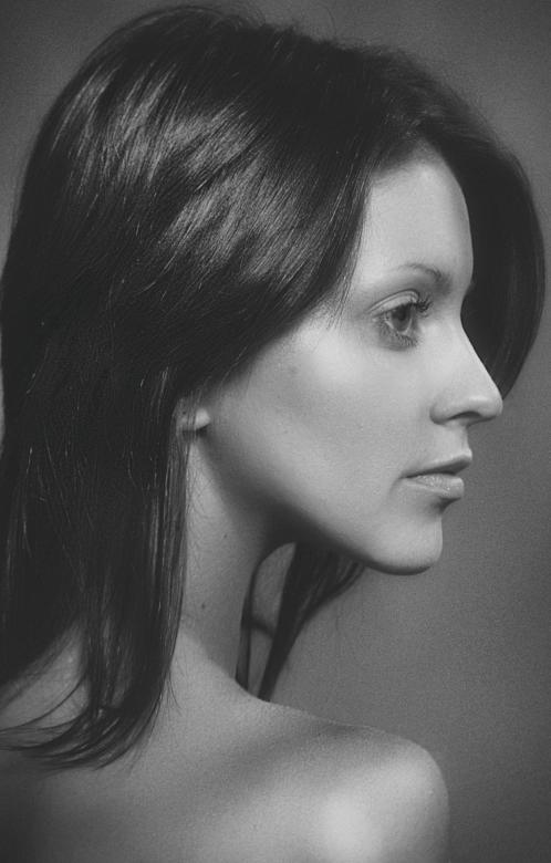 Free stock image of Beautiful Girl - Monochrome Profile created by Alexander Krivitskiy