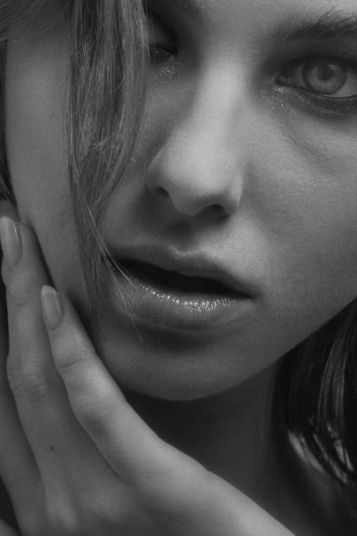 Free stock image of Beautiful Model - Portrait - Black and White created by Alexander Krivitskiy