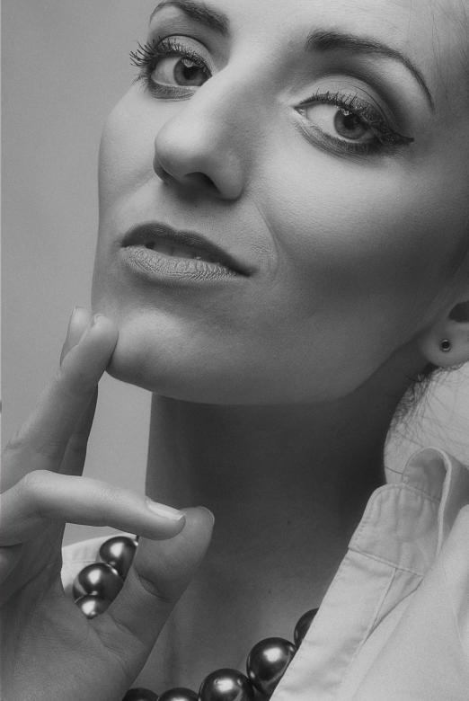 Free stock image of Thinking Woman created by Alexander Krivitskiy