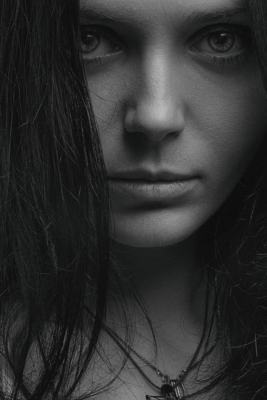 Free stock image of Black and White Female Portrait created by Alexander Krivitskiy