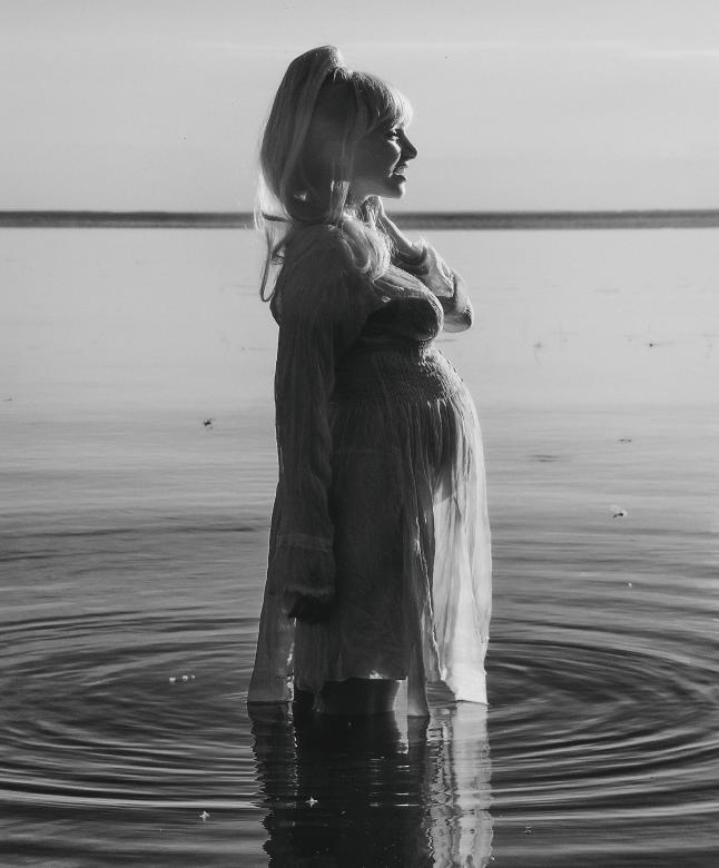 Free stock image of Pregnant Woman created by Alexander Krivitskiy