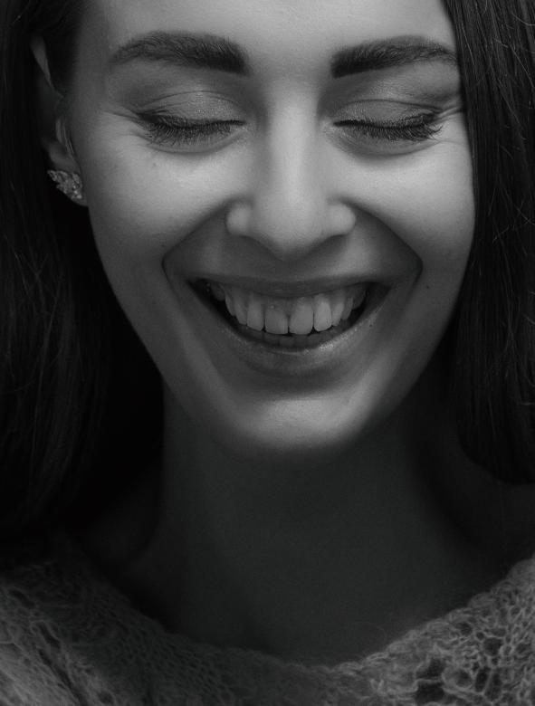 Free stock image of Laughing Woman created by Alexander Krivitskiy